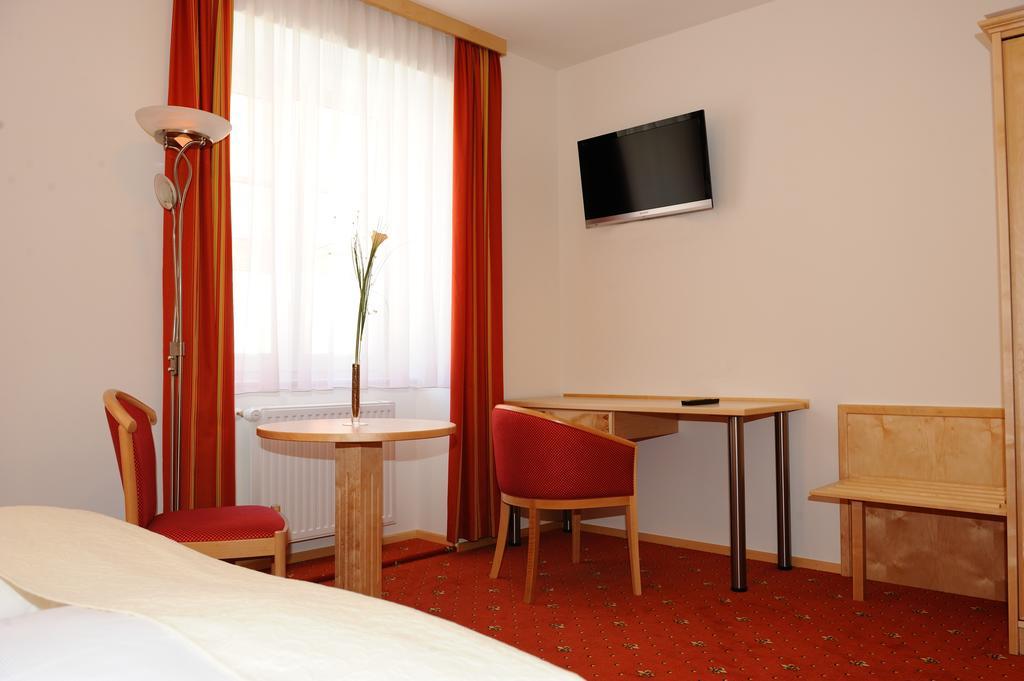 Hotel-Gasthof-Fleischerei - Zur Alten Post Schwanberg Room photo